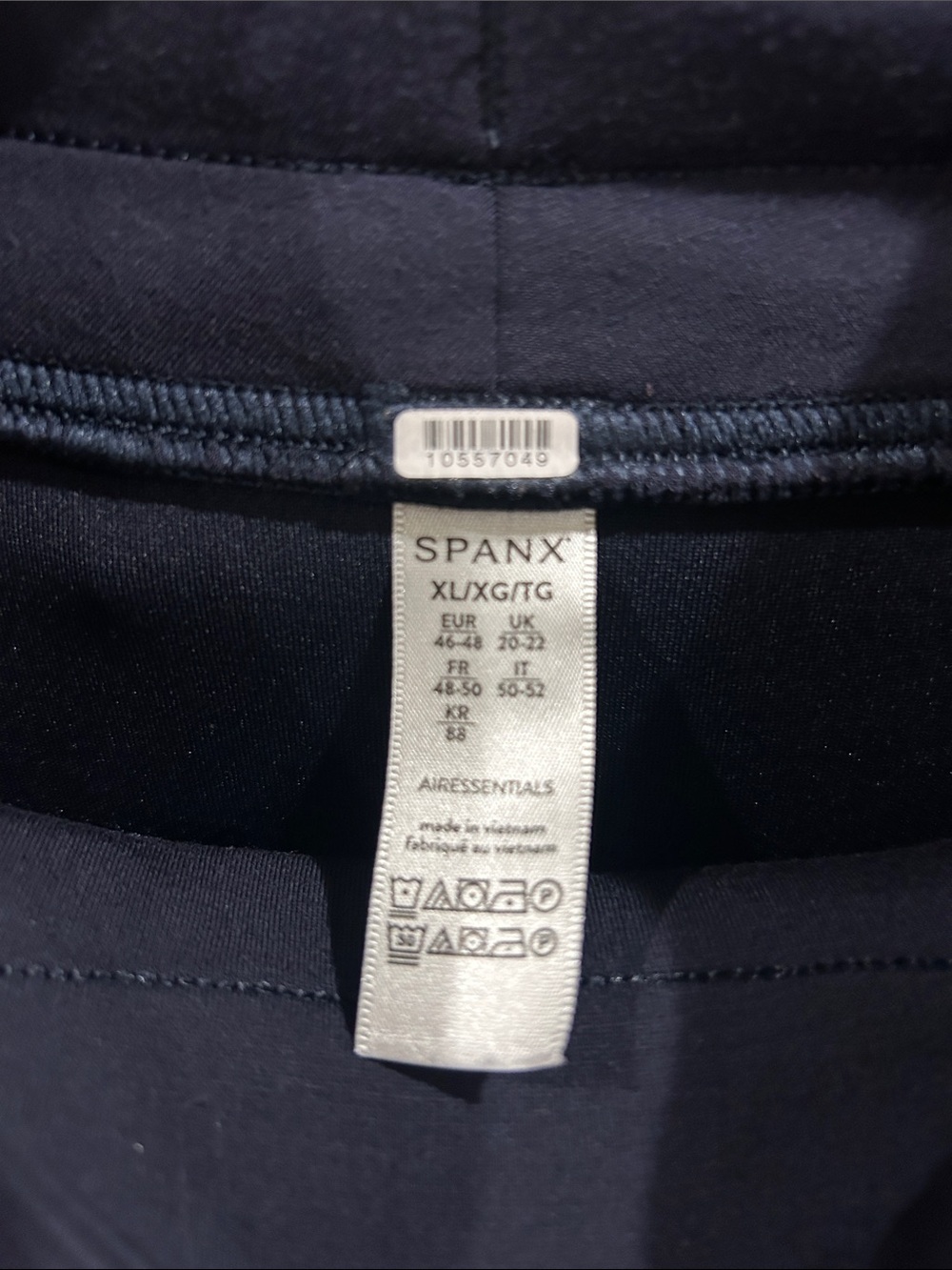FINAL - Spanx Navy Set - Like New- 
XL Top - Psnts Large - Picture 2 of 7